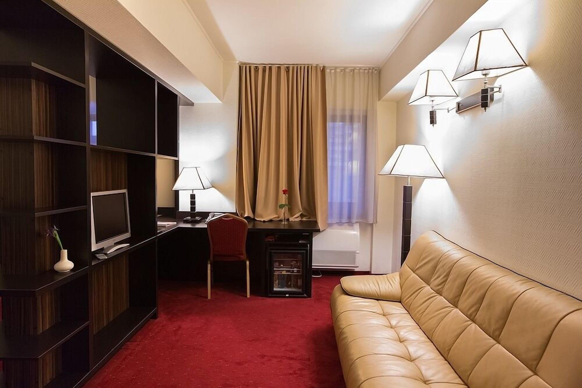 Ramada Iasi City Center Екстер'єр фото